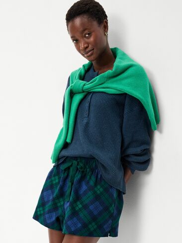 شورت بيجامة من الفانيلا من Old Navy للنساء - كحلي منقوش (يتوافق مع الشهرة!) in Kuwait