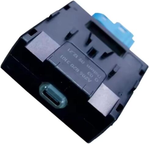 Automotive USB Connector Socket OE 2068203101 for W206 W213 in Saudi Arabia