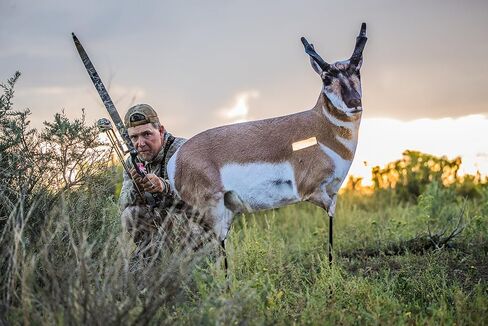 Eichler Antelope with Quickstand by Montana Decoy in Saudi Arabia