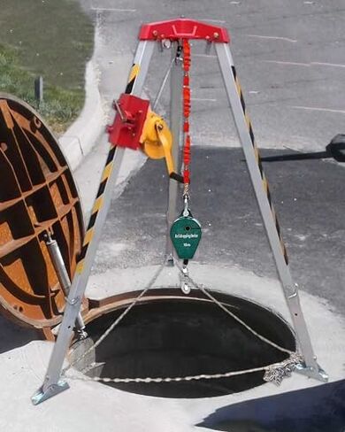 Confined Space Tripod Rescue Kit - Heavy Duty 1200lbs/1800lbs/2600lbs Winch Lifting Tripod with Safety Belt, Ideal for Sewer Work and Cable Rescue Operations in Kuwait