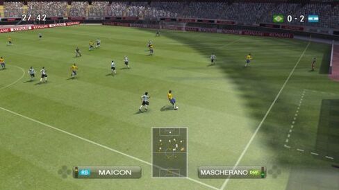 Pro Evolution Soccer 09 - Xbox 360 (Renewed) in Kuwait