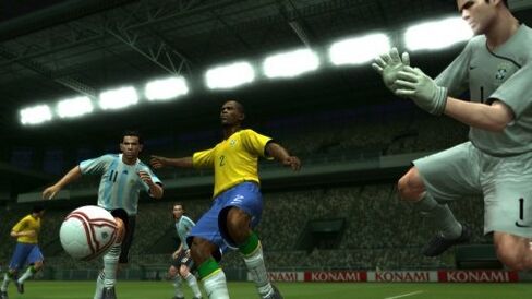 Pro Evolution Soccer 09 - Xbox 360 (Renewed) in Kuwait