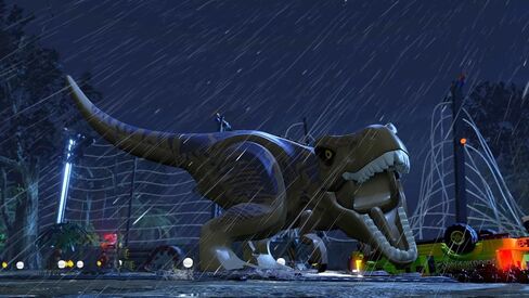 LEGO Jurassic World - PlayStation 4 Standard Edition (Renewed) in Kuwait
