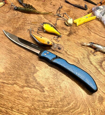 OUTDOOR EDGE Razor-Fin | 5" Razor Sharp Replaceable Blade Folding Fillet Knife with Pocket Clip, 3 Fillet Blades, 1 Gut Hook Blade and Blade Storage Box | Filet Knife For Fish, Awesome Fishing Gift in Saudi Arabia