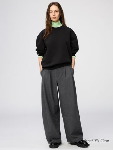 Uniqlo Volume Pants in Kuwait