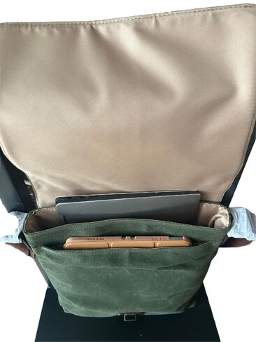 Capelle Miami Maxwell Compact Waxed Canvas and Leather Messenger Bag in Kuwait