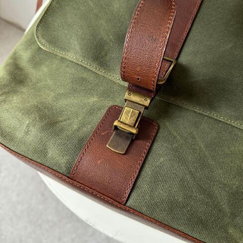 Capelle Miami Maxwell Compact Waxed Canvas and Leather Messenger Bag in Kuwait