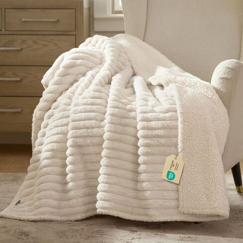 Bedsure ComfyFleece® Waterproof Dog Blankets for Large Dogs,50x60 Cream in Saudi Arabia