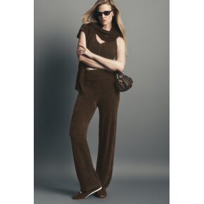 Alo Yoga Micro Chenille High-Waist Straight Leg Pant - Espresso in Kuwait