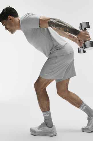 Alo Yoga Conquer Reform Crewneck Short Sleeve - Vintage Athletic Heather in Saudi Arabia