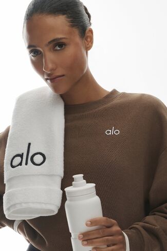 Alo Yoga Accolade Crew Neck Pullover - Java Brown in Saudi Arabia