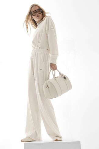 Alo Yoga Muse Wide Leg Pant - Ivory in Kuwait