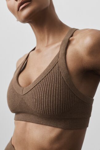 Alo Yoga Seamless Two Tone Rib Bra - Java Brown in Saudi Arabia