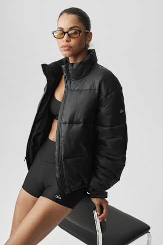 Alo Yoga Cold Front Puffer Jacket - Black in Saudi Arabia