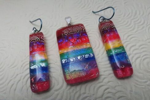 3 pc set Rainbow Patterned Fused Dichroic Pendant Niobium Earrings set Pride in Kuwait