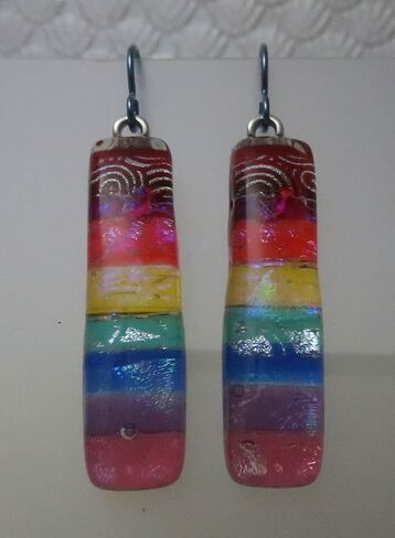 3 pc set Rainbow Patterned Fused Dichroic Pendant Niobium Earrings set Pride in Kuwait
