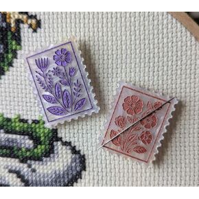 Floral Stamp Magnetic Needle Minder Set in Kuwait