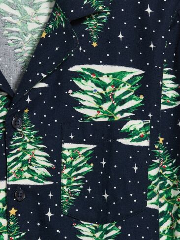 Old Navy Flannel Pajama Set for Men - Christmas Trees (Match the Fam!) in Kuwait