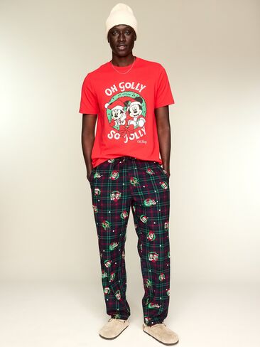 Old Navy Old Navy x Disney Flannel Pajama Pants for Men - Disney Wreath Plaid in Kuwait