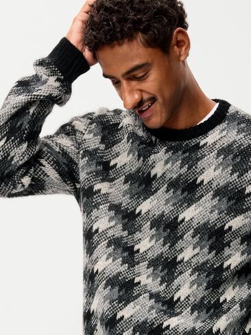 Old Navy Crew-Neck Wool-Blend Sweater - Houndstooth in Kuwait