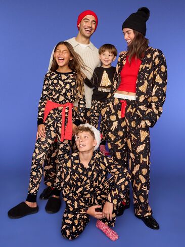 Old Navy Old Navy x Star Wars™ Flannel Pajama Pants for Men - Star Wars Cookie (Match the Fam!) in Kuwait