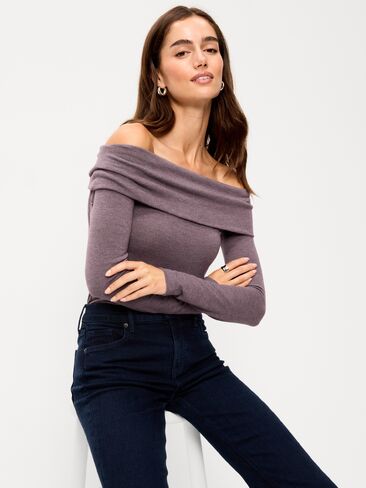 Old Navy Off-The-Shoulder Long-Sleeve Fitted Top - Veil my Night in Saudi Arabia