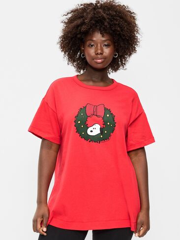 Old Navy Peanuts™ Snoopy Oversized Tunic T-Shirt - Scotty Red in Saudi Arabia