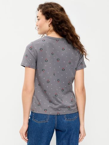 Old Navy EveryWear Crew-Neck T-Shirt - Wreaths in Saudi Arabia