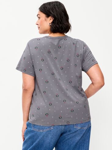 Old Navy EveryWear Crew-Neck T-Shirt - Wreaths in Saudi Arabia