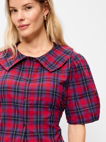 Old Navy Lapel Collar Short-Sleeve Button-Front Top - Red Plaid in Saudi Arabia