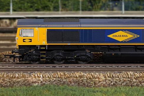 Hornby R30533 Railroad Colas Class 66 Louise 66790 Railway Locos in Saudi Arabia