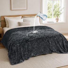 LOOBANI Waterproof Pet Blanket for Couch, Soft Flannel Couch Cover, 50"x60" in Saudi Arabia