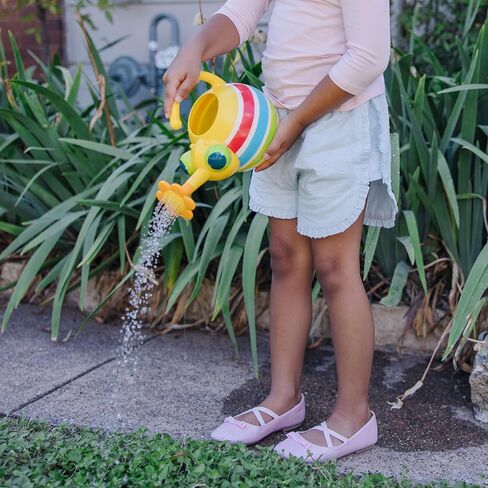 Melissa & Doug Sunny Patch Giddy Buggy Watering Can With Flower-Shaped Spout - Kid-Friendly Garden-Themed Pretend Play Watering Can For Kids in Kuwait
