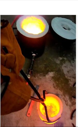 16KG(35LBs) Single Burner Gas Metal Melting Furnace Foundry2 Crucibles Tong Casting Mold Gas Forge in Kuwait