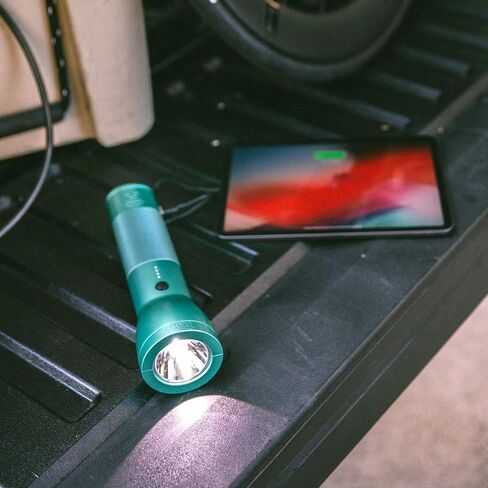 مصباح يدوي هالو بولت - مصباح يدوي ليثيوم قابل لإعادة الشحن مع جهاز تشغيل السيارة وشاحن الهاتف - مصباح يدوي LED، منفذ USB لأجهزة الشحن، شاحن سيارة محمول - أسود in Saudi Arabia