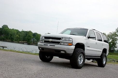 طقم رفع NTD مقاس 6 بوصات من Rough Country لـ 00-06 Chevy/GMC Tahoe/Yukon 2WD/4WD - 28020 in Saudi Arabia