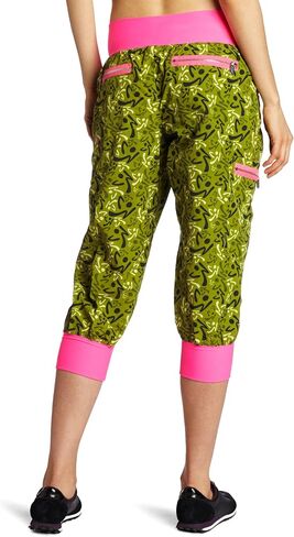 بنطال Zumba Fitness النسائي Glow Cargo Capri in Kuwait