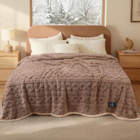 Luciphia Waterproof Dog Blanket, Reversible Sherpa Fleece for Couch Cover in Saudi Arabia