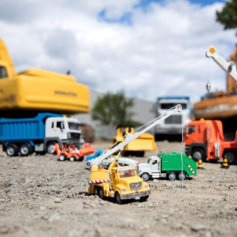 Driven by Battat – 7-Inch Crane Truck Toy with Lights & Sounds, Movable Parts, Construction Vehicle for Boys & Girls, Durable Design, Realistic Details, 3+ Years Toy for Kids in Kuwait