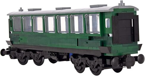Train Building Block Carriage Kit, Green Passenger Coach Model, Plastic Railway Car with Architecture Theme, Compatible Building Set for Kids 6+ in Kuwait