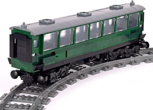 Train Building Block Carriage Kit, Green Passenger Coach Model, Plastic Railway Car with Architecture Theme, Compatible Building Set for Kids 6+ in Kuwait