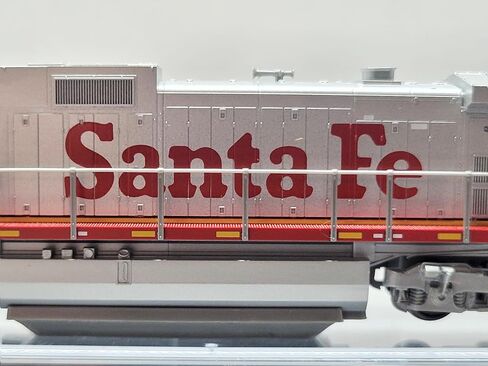 BNSF SANTA FE WARBONNET F44-9W DIESEL ENGINE N SCALE KAT176-3516 in Saudi Arabia