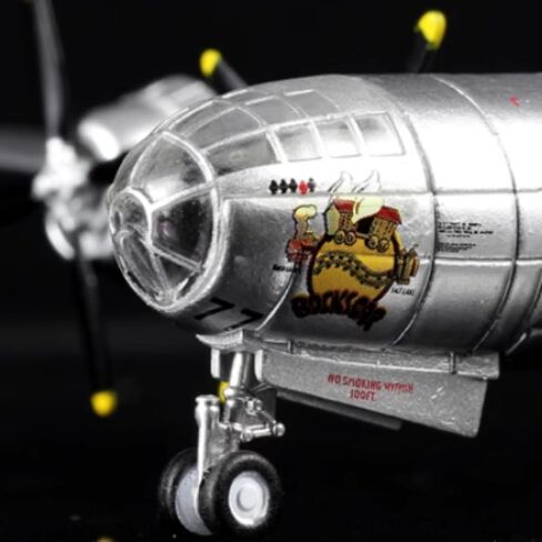 MOUDOAUER 1/144 Scale WWII US Air Force B-29 Superfortress Bomber Alloy Model Plane Model for Collection in Kuwait