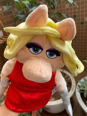 The Miss Piggy Muppet Plush Hand Puppet 40cm in Kuwait