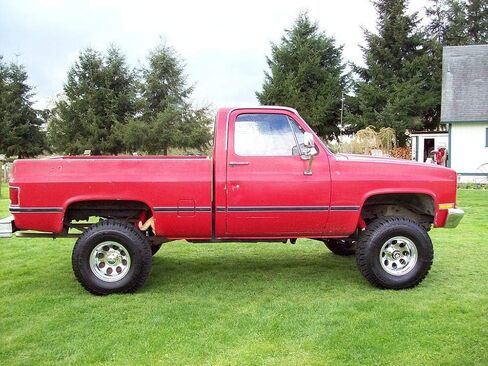 1973-1987 Chevy GMC Black Side Body Trim Molding C10, C20, C30, K10, K20, K30, V10, Suburban, Custom Deluxe, Silverado, Pickup Trucks - 2.25" Wide (Quarter Roll - 80") in Kuwait