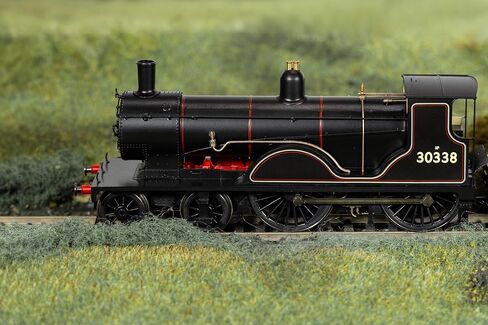 Hornby BR T9 30338 Locomotive in Saudi Arabia
