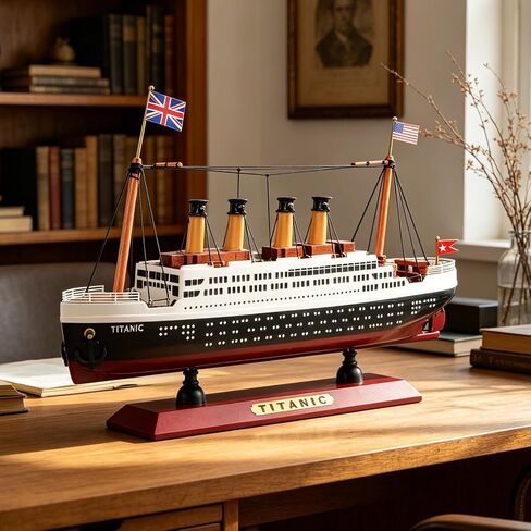 RMS Titanic Wooden Cruise Ship Model 11.8 Inch in Kuwait