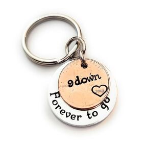 9 Down and Forever To Go لسلسلة مفاتيح الذكرى السنوية التاسعة مع Lucky US Penny لعام 2015