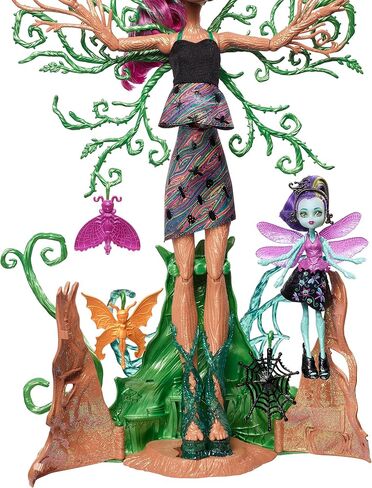 MONSTER HIGH GARDEN GHOULS TREESA THORNWILLOW DOLL in Saudi Arabia