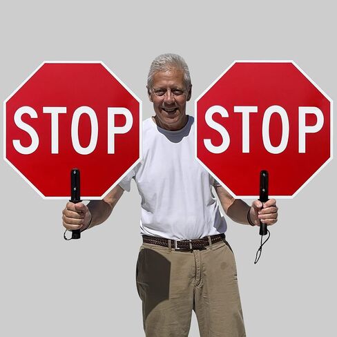 حزمة SmartSign مكونة من 1، 18 × 18 بوصة لافتة مجداف "STOP - STOP" محمولة بمقبض، مزدوجة الجوانب، مركب ألومنيوم 120 مل، عاكس من الدرجة الهندسية، أحمر وأبيض in Kuwait